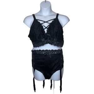 Evelust Bra Panty Set Size 4XL Black Lace Garter Sheer Thong Cut Outs Satin